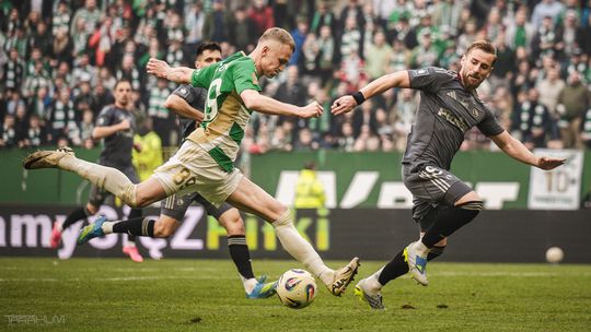 "Przestańcie kompromitować Lechię i odejdźcie". Kibice wściekli, klub obwinia za spadek... PZPN Lechia Gdańsk spadła z Ekstraklasy. Klub obwinia... PZPN
