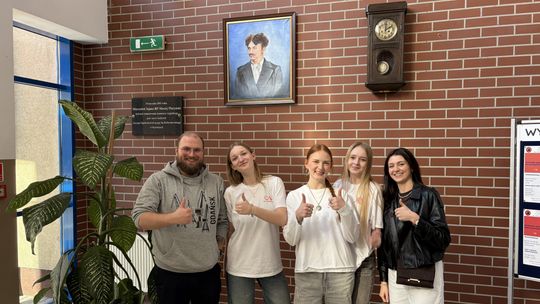 Pułapka dopaminy. Licealiści z Kartuz uczą, jak odzyskać kontrolę nad własnym mózgiem pomysłodawcy projektu „ON dopamine” z I LO w Kartuzach