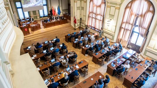 Rada Miasta Gdańska: długie czekanie na krótką sesję