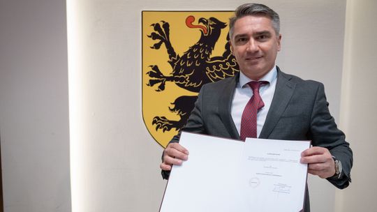 Radny PiS wydmuchał promile, tłumaczył to lekami. Są wyniki badań jego krwi