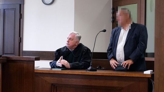 Radny z powiatu chojnickiego skazany. Regularnie kradł pieniądze w sklepie w Debrznie