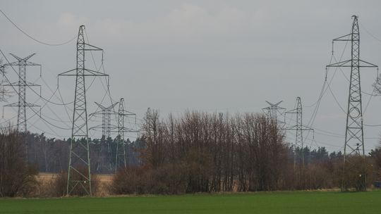 prąd, słup elektryczny, zdjęcie ilustracyjne