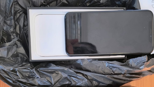 ukradziony telefon, Reda