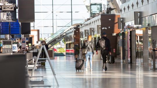 Rewolucja na lotniskach! Zmiana limitu płynów w bagażu. W Gdańsku też?