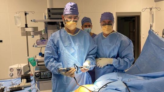 operacja kolana przy użyciu robota w szpitalu w Wejherowie