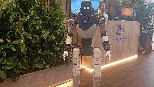 Robot X2 AgiBot, EFNI 2026, Sopot