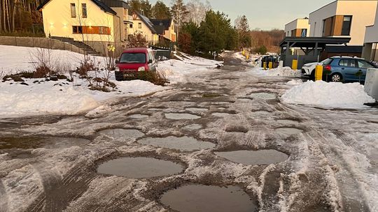 Rośnie frustracja tysięcy mieszkańców Kaczych Buków. Gdyńskie osiedle drogowo wykluczone