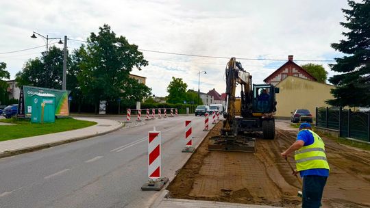 Rozpoczęła się budowa ronda w Sierakowicach. Nie ma przejazdu z ul. Piwnej w Dworcową