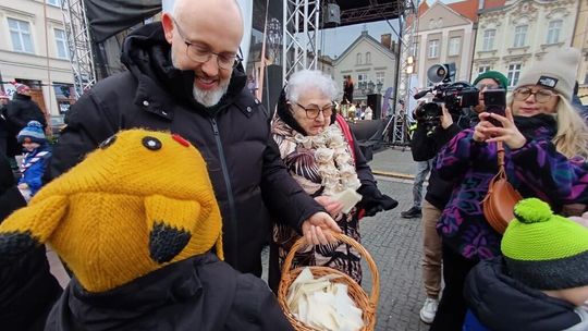 Wigilijne spotkanie mieszkańców Tczewa. Życzenia, kolędy i łamanie opłatkiem [ZDJĘCIA]