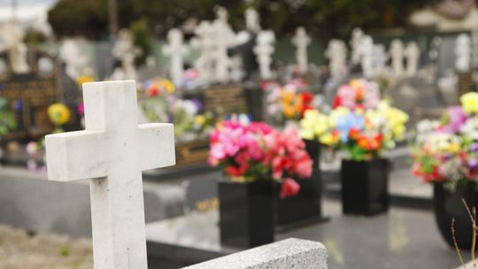 cmentarz, zdjęcie ilustracyjne