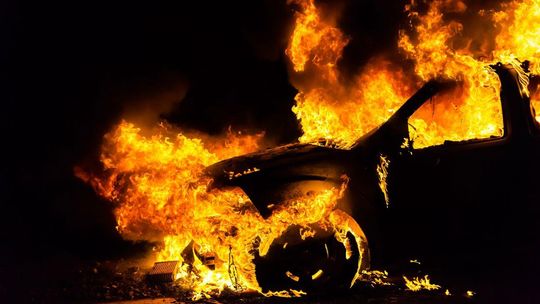 Tragiczny wypadek w Klonowie Dolnym. Jedna osoba nie żyje, druga ciężko ranna
