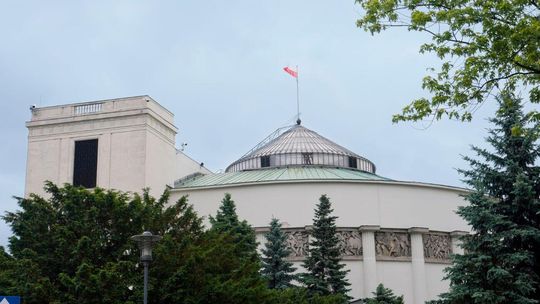 Sejmowa „zespołoza” rozwija się w najlepsze. Ale kto posłom zabroni? Sejm RP