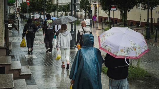 Silne opady i burze w Polsce. Alerty IMGW dla Pomorza, Mazowsza i Podkarpacia