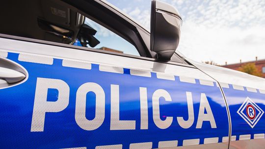 policja, radiowóz, zdjęcie ilustracyjne