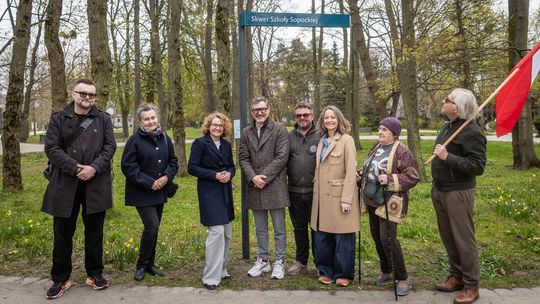 Skwer Szkoły Sopockiej, odsłonięcie tablicy, Sopot 2026