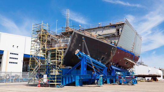 budowa statku, zdjęcie ilustracyjne