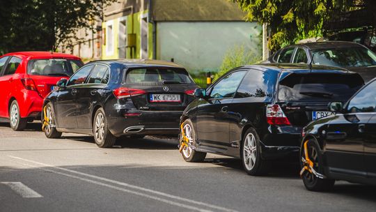 „Stop Cham” uruchamia narzędzie do zgłaszania złego parkowania. Już setki zgłoszeń