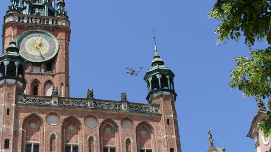 dron namierzy nielegalnych handlarzy w Gdańsku