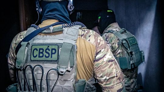 Sutenerzy Trójmiasta. Akt oskarżenia w sądzie, obejmuje ponad 20 nazwisk