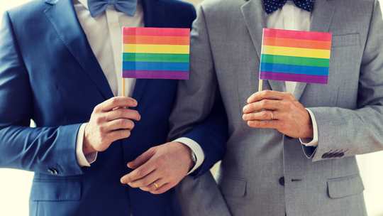 Świadczenia ZUS dla małżeństw jednopłciowych? Polacy wyraźnie podzieleni