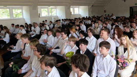 Świadectwa odebrane, wakacje rozpoczęte! Ostatni dzwonek w Pomorskich Szkołach Rzemiosł
