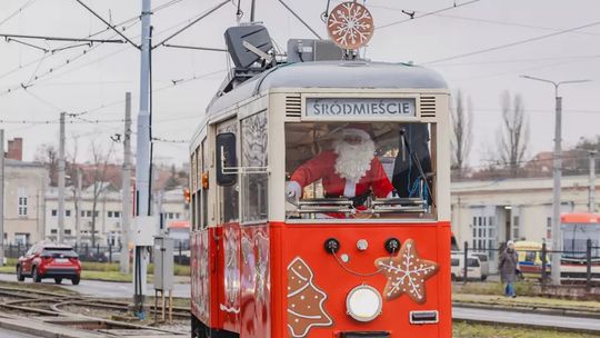Świąteczny Konstal N znów jeździ po Gdańsku. Sprawdź trasę i godziny! świąteczny tramwaj, Gdansk 2025