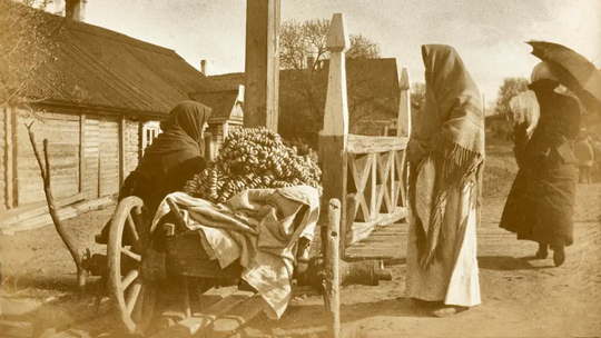 „Kobieta handlująca obwarzankami”, Wileńszczyzna, XIX-XX wiek