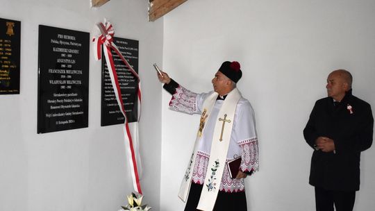 odsłonięcie tablicy Jana Rudowskiego w Sierakowicach