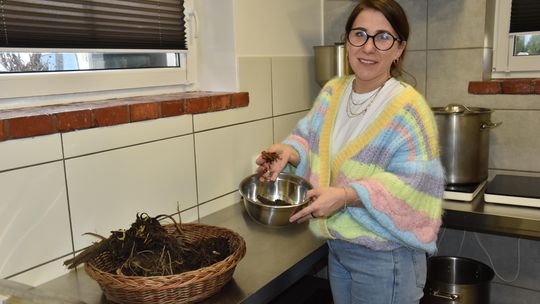 Sylwia Piechowska i jej Chwastowe Pole. Nie obraża się, gdy ktoś żartem nazwie ją wiedźmą...