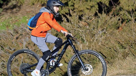 rower, kask, rowerzysta