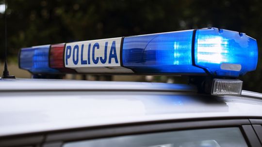 Szarżował kradzionym autem. Był pijany i bez prawa jazdy, zapłaci 15 tys. zł mandatów