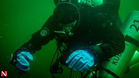 Tajemnice "Heweliusza" i teorie spiskowe. Czy prom rzeczywiście przewoził broń?