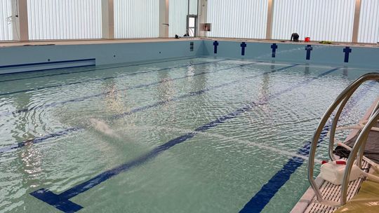 Nowy basen przy SP nr 12 w Tczewie coraz bliżej otwarcia. Remont TCSiR już trwa