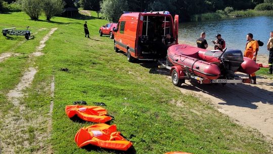 Tragedia na jeziorze Kuksy! Wędkarz wypadł z pontonu