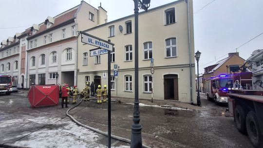 Tragiczny pożar mieszkania w Tczewie. Jedna osoba nie żyje