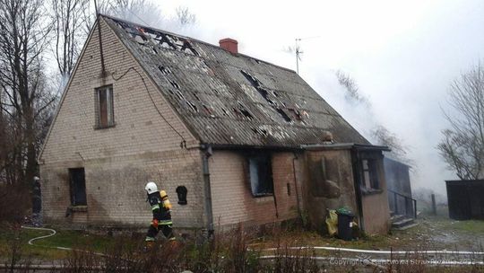 Tragiczny pożar w Zapędowie. W środku zwęglone zwłoki