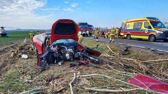 Tragiczny wypadek w Ględowie. Nie żyje 16-letni pasażer