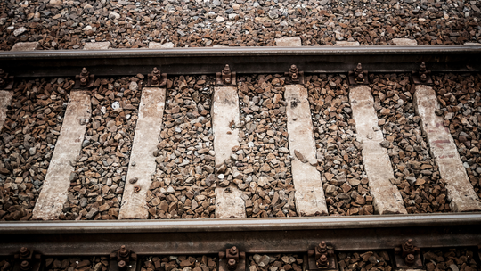 Tragiczny wypadek na torach koło Wejherowa. Ruch pociągów wstrzymany