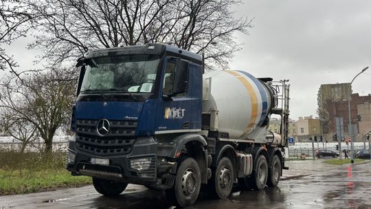 Gdańsk: Betoniarka śmiertelnie potrąciłą rowerzystę! Są duże utrudnienia w ruchu