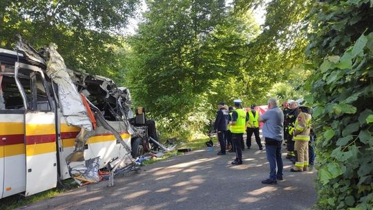 Wypadek autobusu w Mierzynie koło Wejherowa