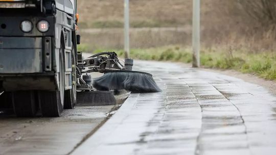 Trójmiasto sprząta po zimie. Służby porządkowe ruszyły do pracy