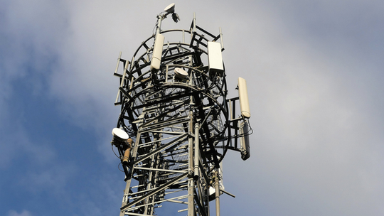 maszt telefonii komórkowej