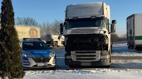 Pszczczółki: Trzy dni spędził w nieogrzewanym samochodzie na parkingu