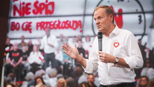 Tusk. Politycy PiS odmieniali to nazwisko przez wszystkie przypadki i tłukli jak w bęben