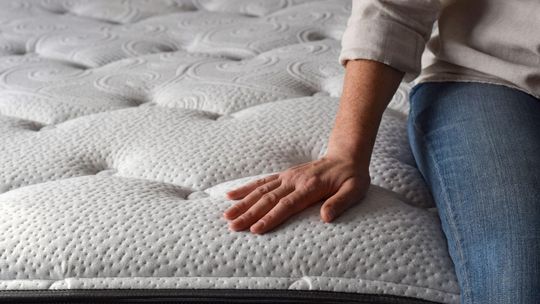 Twardość, nośność, rozmiar. Jak dziś wygląda racjonalny wybór materaca?