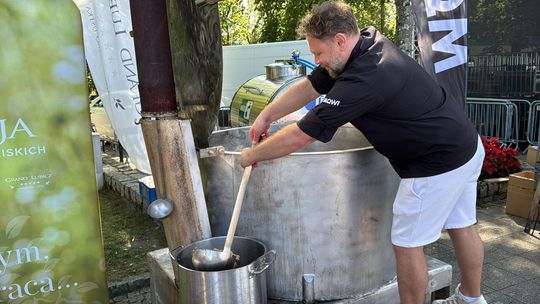 Zupa rybna z festiwalu w Ustce wesprze Teatr Osobliwy ze Słupska