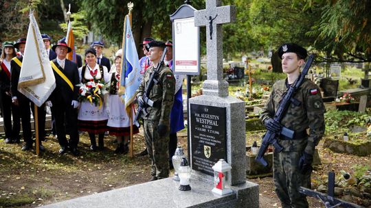 Uczczono 80. rocznicę śmierci por. Augustyna Westphala, ostatniego dowódcy Gryfa Pomorskiego