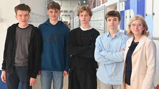 Jan Ząbkiewicz, Antoni Nowosielski, uczniowie III LO w Gdyni