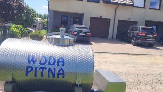 Upalne dni i mieszkańcy Banina znowu bez wody. Spółka komunalna wyjaśnia przyczyny