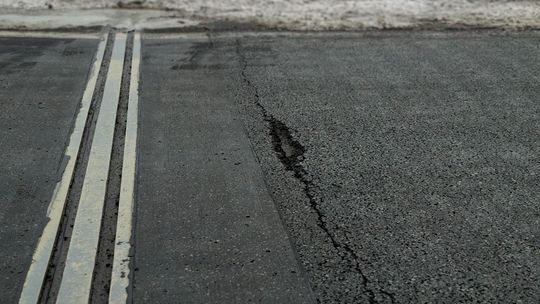 uszkodzona nawierzchnia na S7 Obwodnicy Metropolii Trójmiejskiej